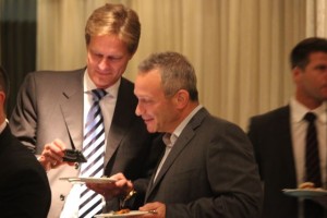 ICIFspring2014_035smartphonesharing